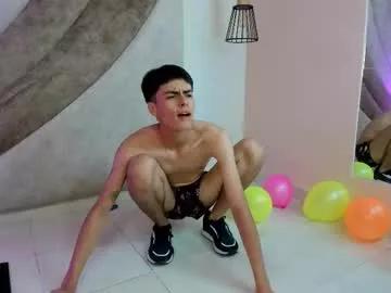 velvet_fenti from Chaturbate