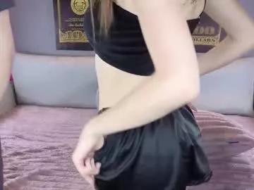 vikki_and_george from Chaturbate