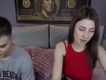 vikki_and_george from Chaturbate
