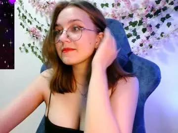 vivivivikkie from Chaturbate