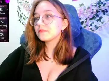 vivivivikkie from Chaturbate