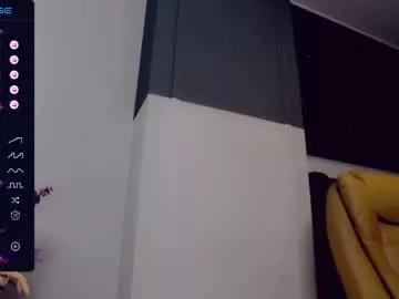 wow_bb_foxx from Chaturbate