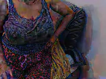 xxxbustybabe27x from Chaturbate