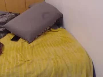 xxxbustybabe27x from Chaturbate