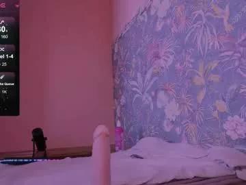 zara_golden from Chaturbate