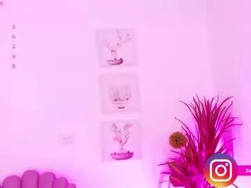 zaradaviss from Chaturbate