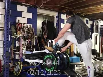 zyzz4444 from Chaturbate