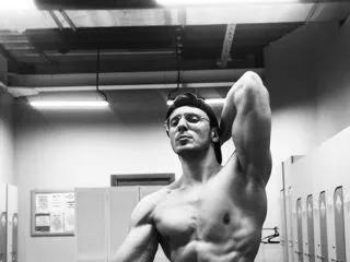 aaron_chili from Flirt4Free