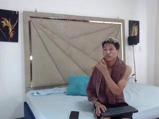 Photos of alessandro_jayden_jacob from Flirt4Free is Freechat