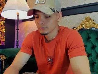 alessandro_kiing from Flirt4Free is Freechat