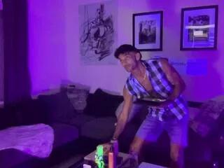ant_demarco from Flirt4Free is Freechat