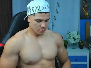aurelio_strong from Flirt4Free is Freechat