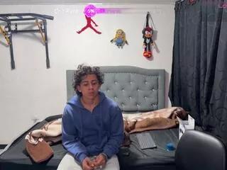 bradley_strong from Flirt4Free is Freechat