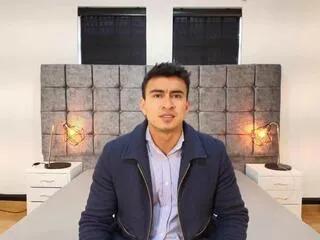 chris_clarck from Flirt4Free is Freechat
