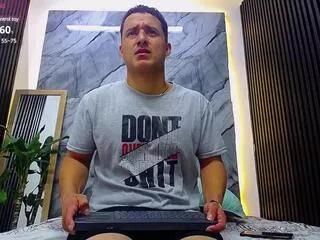 dominic_cros from Flirt4Free is Freechat