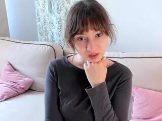 eadlin_bellas from Flirt4Free is Freechat
