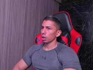 erik_castle from Flirt4Free is Freechat