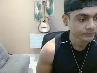 eross_king from Flirt4Free is Freechat