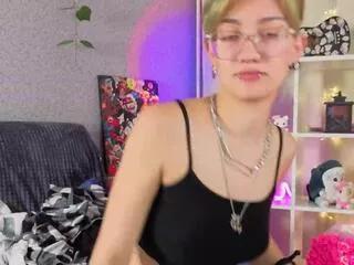 harriet_ellett from Flirt4Free is Freechat