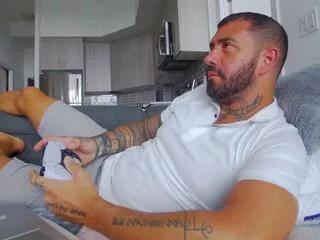 Izzi webcams show profile image 