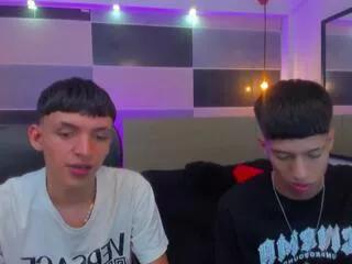 juan_lisarazo_steven_castellanos from Flirt4Free is Freechat