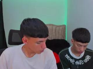 juan_lisarazo_steven_castellanos from Flirt4Free is Freechat