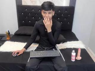 julian_wylde from Flirt4Free is Freechat