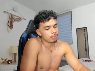 mateo_leone from Flirt4Free is Freechat