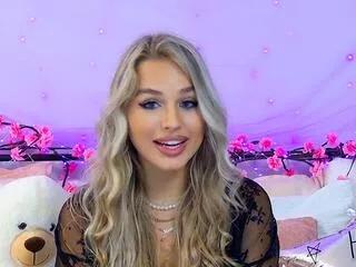 nikki_alman from Flirt4Free
