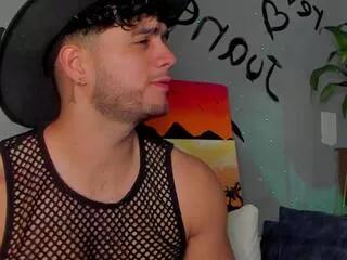 noah_miller from Flirt4Free is Freechat