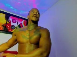 ronnie_colemann from Flirt4Free is Freechat