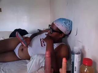 sallie_johnson from Flirt4Free