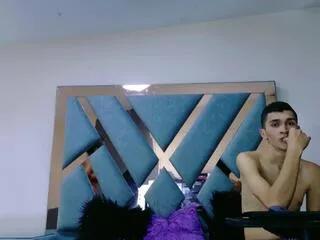 sara_walcker_pablo_rojas from Flirt4Free is Freechat