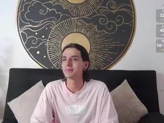 saul_stonee from Flirt4Free is Freechat