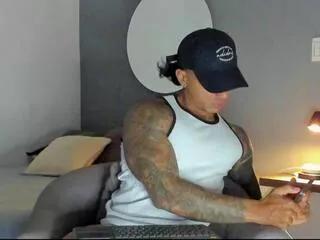 scott_maison from Flirt4Free is Freechat