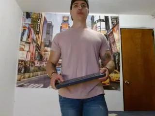 tom_millers from Flirt4Free is Freechat