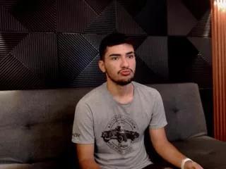 yoggi_aron from Flirt4Free