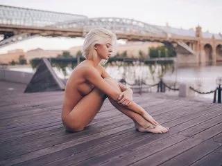 BringingLuck webcams show profile image 