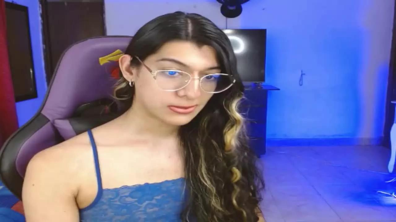 PhoenixEngel webcams show profile image 