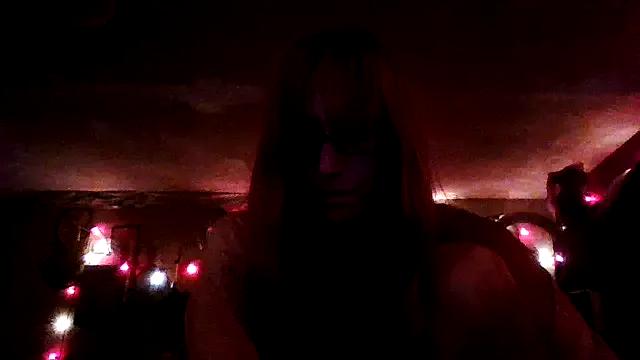 4EyedSluttyGinger from StripChat is Freechat