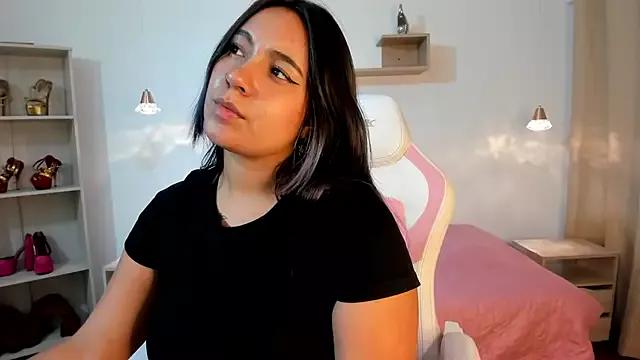 _Ameliie from StripChat is Freechat