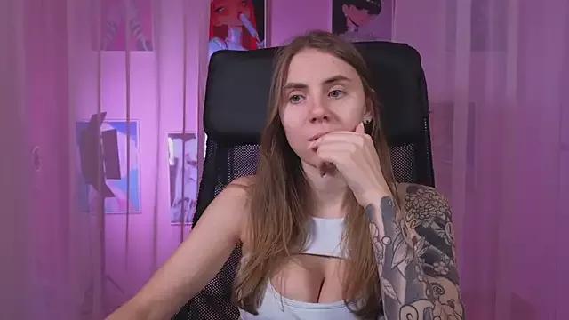 _AnnaStark_ from StripChat