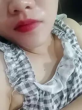 Photos of _Attractivegirl33 from StripChat is Freechat