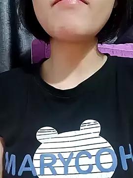 _Attractivegirl33 from StripChat