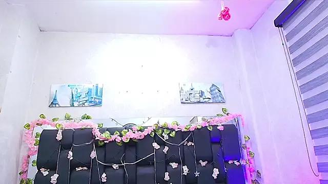 Girls: try live performances with matured performers, from dancing to quirks, in a variety of beautiful sex cams.