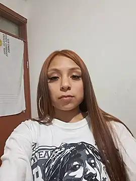 _EmmaWood from StripChat