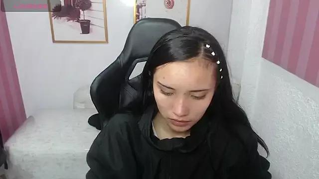 _Esther_Toro_b from StripChat is Freechat