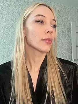 _HollyWay_ from StripChat is Freechat