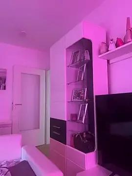 _Lilly_angel from StripChat is Freechat