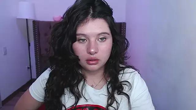_MoonBlue_ from StripChat